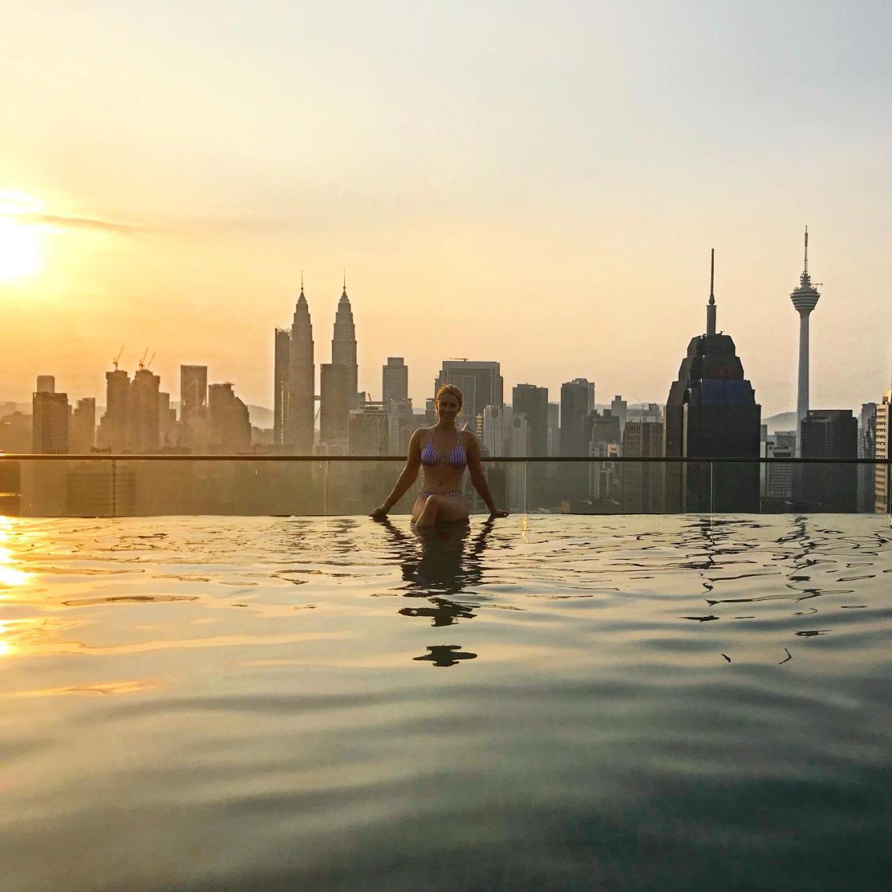 Tuxedo Kl No.1 Rooftop Pool W Skyscraper Views Hotel Kuala Lumpur Buitenkant foto