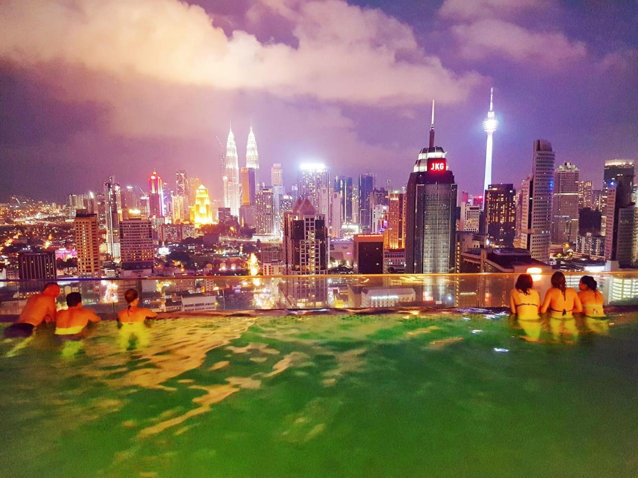 Tuxedo Kl No.1 Rooftop Pool W Skyscraper Views Hotel Kuala Lumpur Buitenkant foto